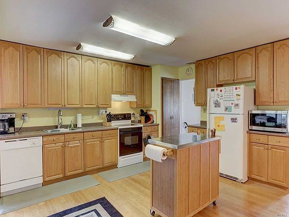 4th image of 7 Farvo Ct