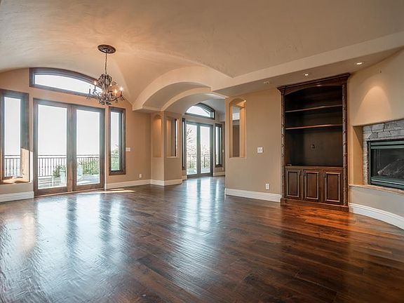 4th image of 16144 Cypress Way