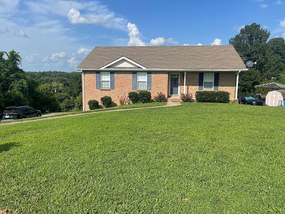 1st image of 216 Windmeade Cir