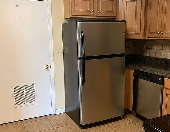 3rd image of 104 17th St