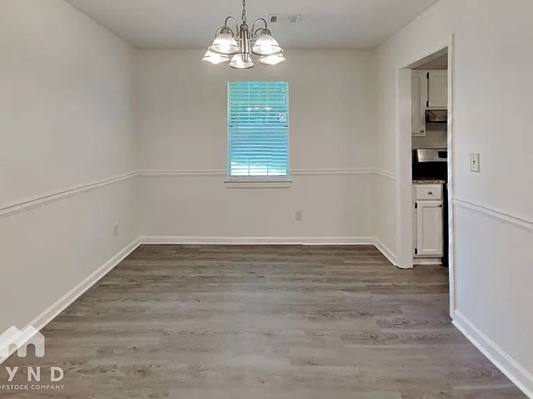 5561 Northcut Dr — Photo 8