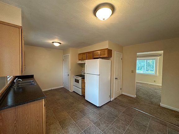 3rd image of 1729 Clark Ave