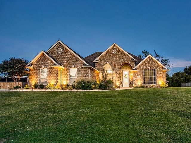 1st image of 127 Ginger Dr