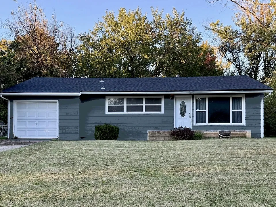 1908 SW Harp Pl