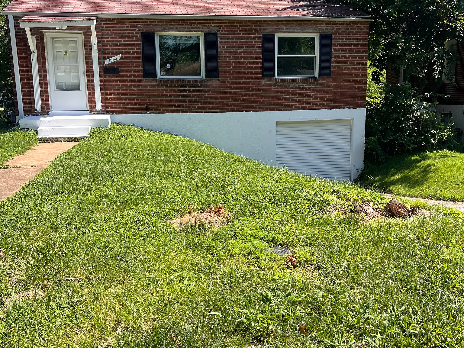 2 bed, 825 sqft, $1,300 — Photo 1
