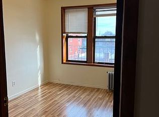25-35 45th St #3, Astoria, NY 11103