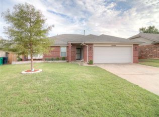 10404 Birkenhead Rd, Yukon, OK 73099