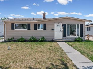 23112 Detour St, Saint Clair Shores, MI 48082