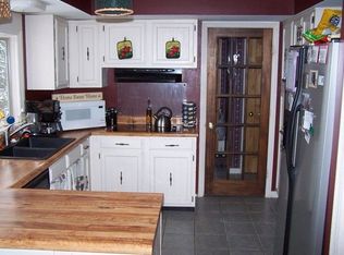 63 Ridgewood Dr, Baileyville, ME 04694