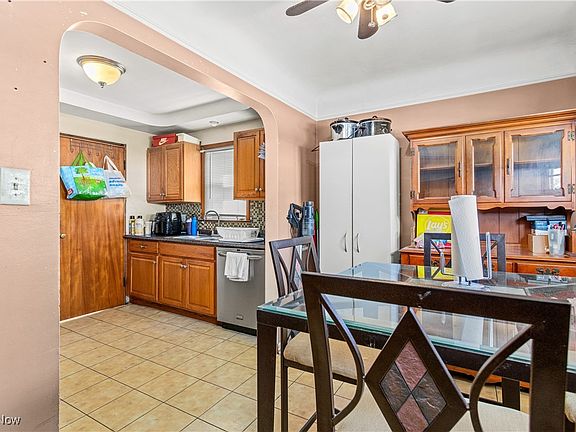 4th image of 4311 Woodway Ave