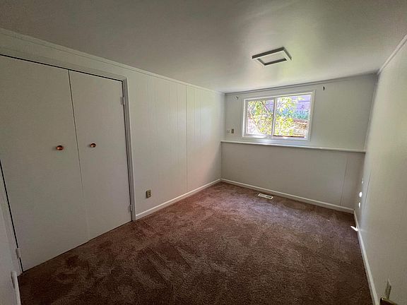 3rd image of 4440 Somerset Blvd SE