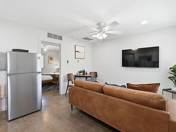 5th image of 1421 E Roosevelt St APT 4