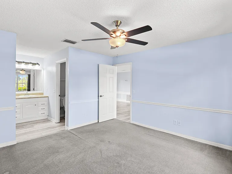 610 NW Billiar Ave — Photo 17