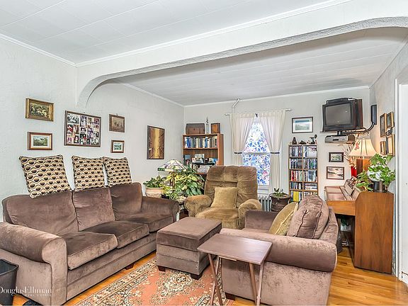 2nd image of 130 Hillsboro Ave