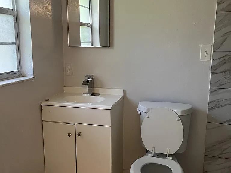1304 Louis Ct #1 — Photo 19