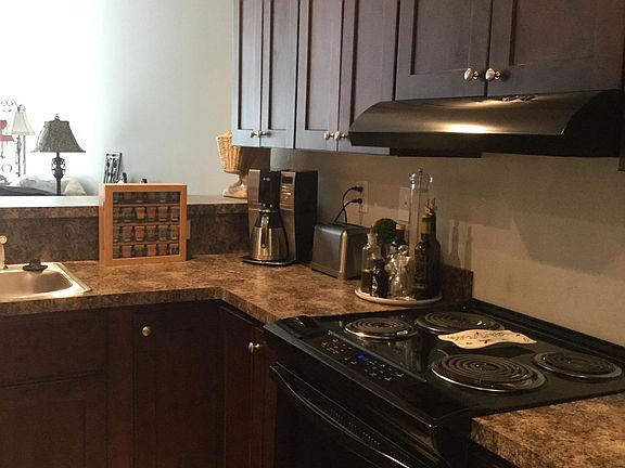 Spacious countertops