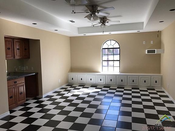 5th image of 2826 Latosha Ln