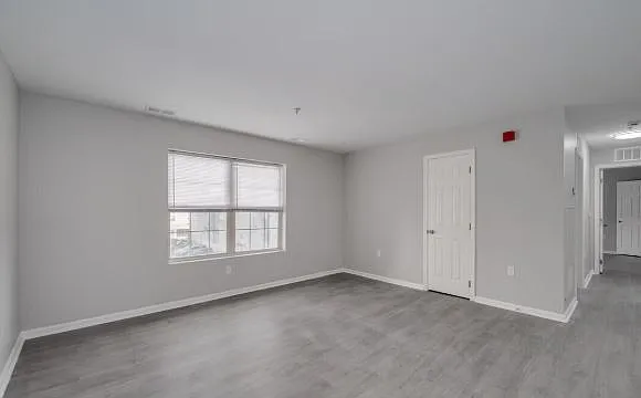 227 W 4th St #2A — Photo 5