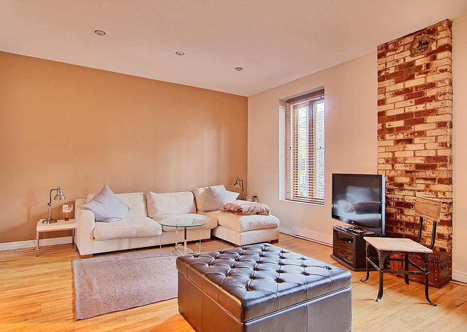 1st image of 100 Common St APT 3