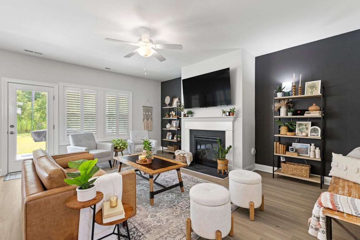 next background image