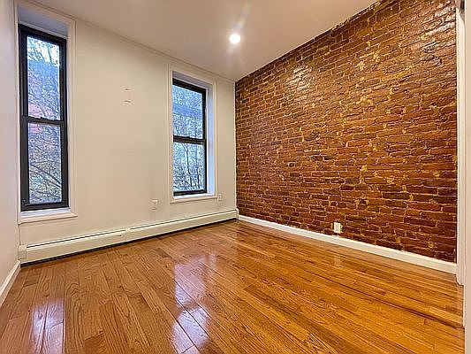 5th image of 739 Franklin Ave #6