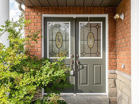 3rd image of 70 Mallard Marsh Cres E