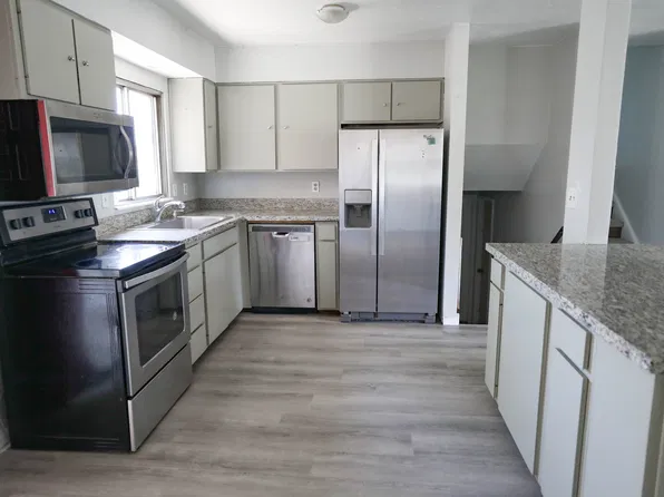 956 N 1175 W, Clinton, UT 84015