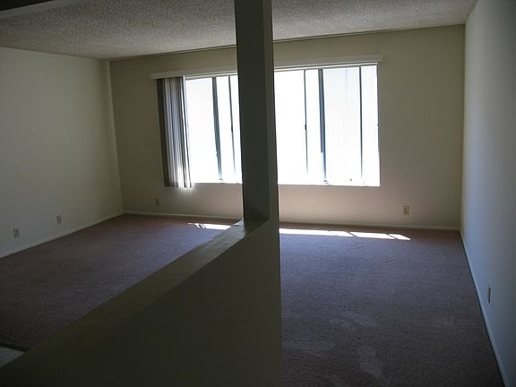 4th image of 3466 Preble Ave