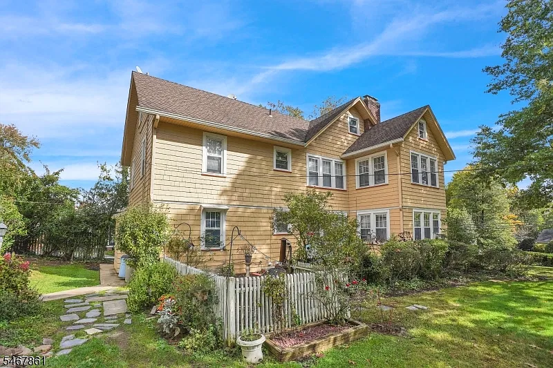 5 bed, 2.0 bath, $4,800 — Photo 3