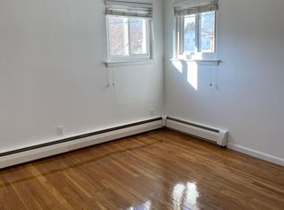 2 Rita St, Syosset, NY 11791