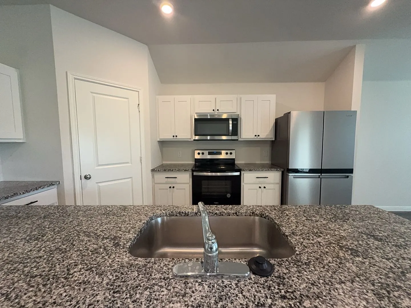 Move-in special $150 off first month rent. | A modern 4-bed, 2-bath home — Photo 4