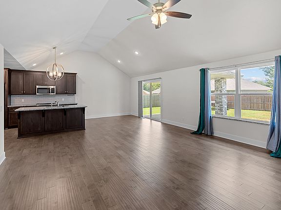 5th image of 1363 S Strasbourg Ave