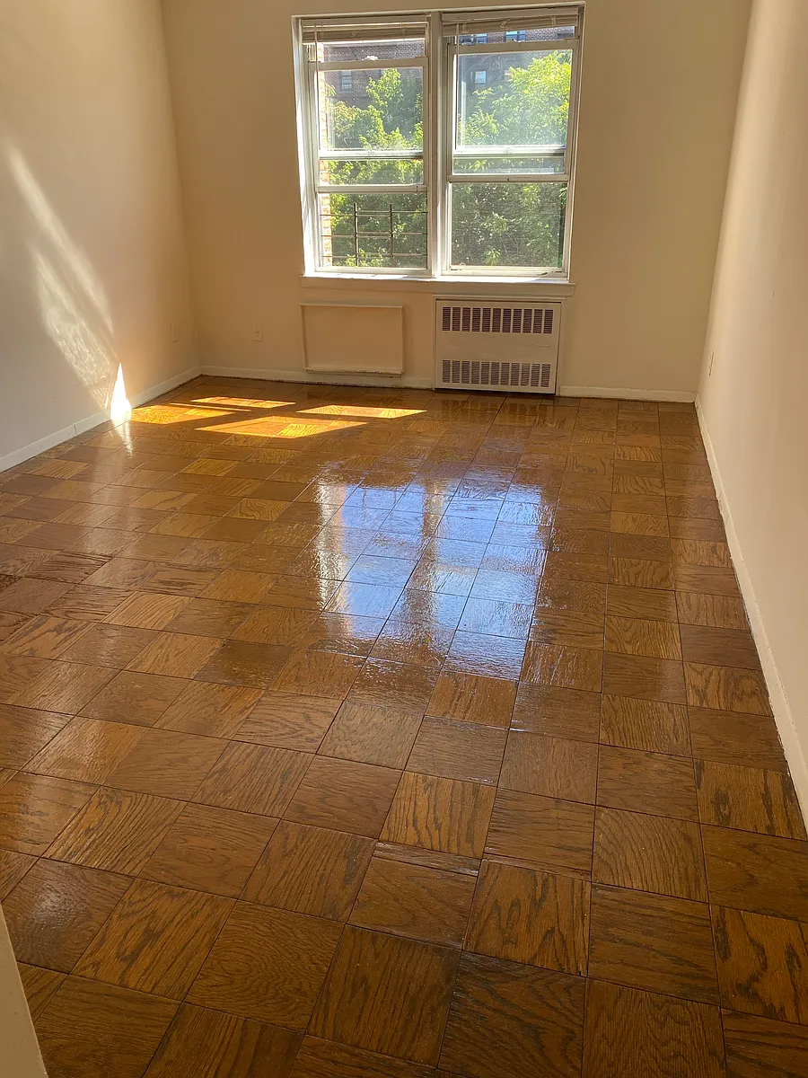 Building Photo - 3825 Parsons Blvd #7N