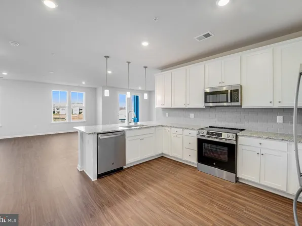4003 Seaside Alder Rd #203, Lily Bowie, MD 20720