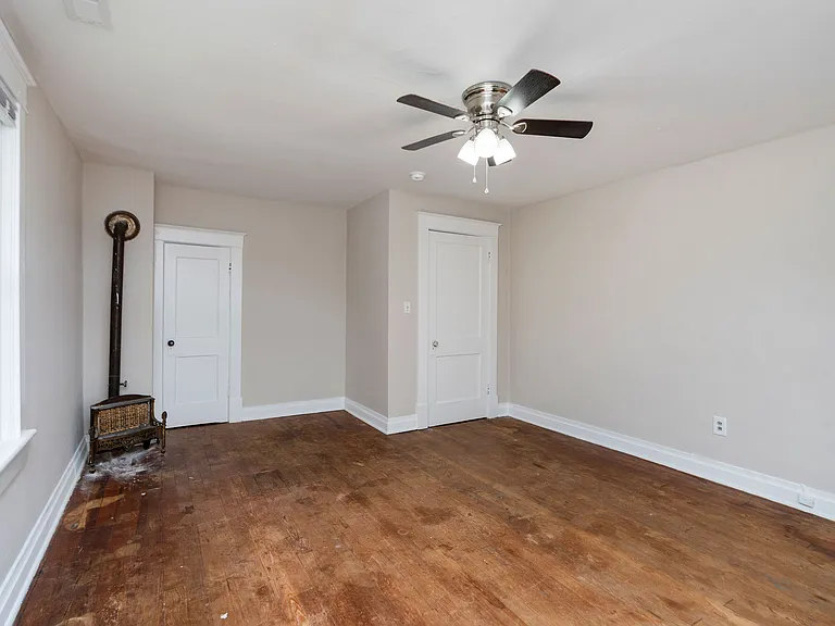 112 Biltmore St — Photo 16