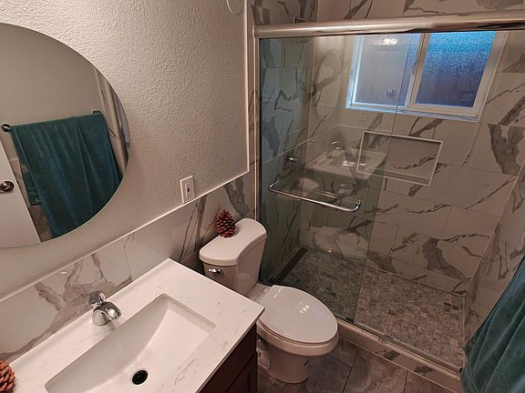 5th image of 852 Lakeview Ave #2