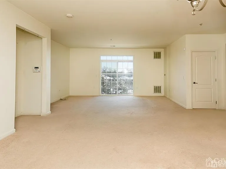 2224 Edward Stec Blvd — Photo 3