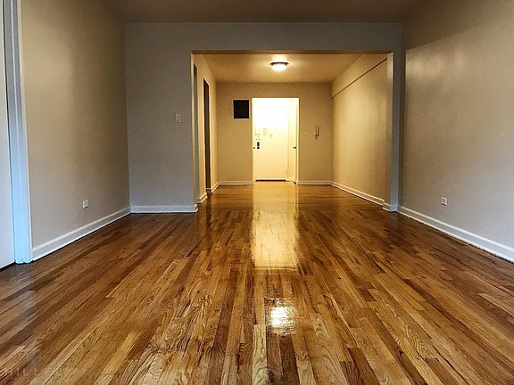 3rd image of 3415 Parsons Blvd APT 5EE