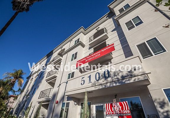 2nd image of 5100 Woodman Ave APT 201