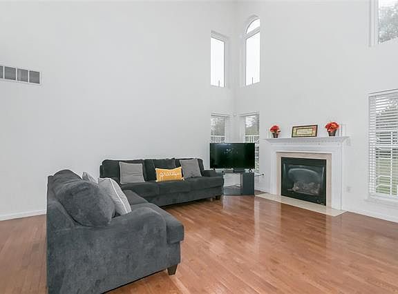 5th image of 4540 Kingston Ct
