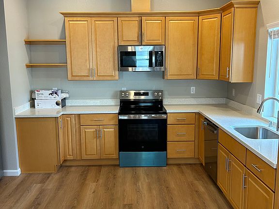 2nd image of 3426 25th Ave