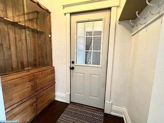 2nd image of 521 10th St S