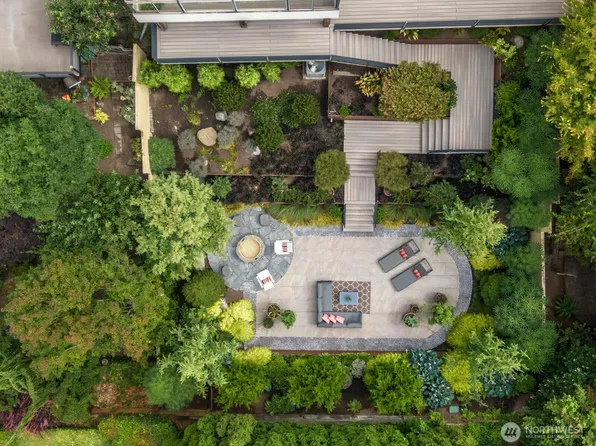 5621 SW Manning Street, Seattle, WA 98116