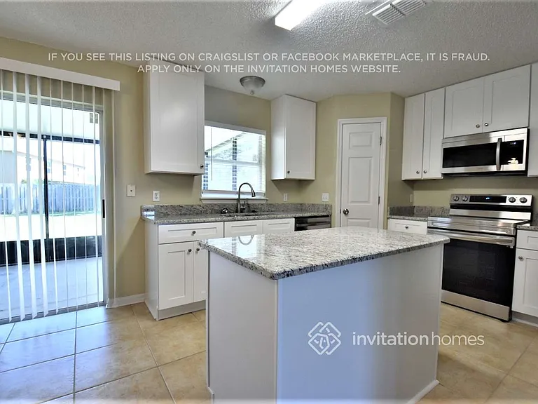 2210 Brookshire Cir — Photo 8