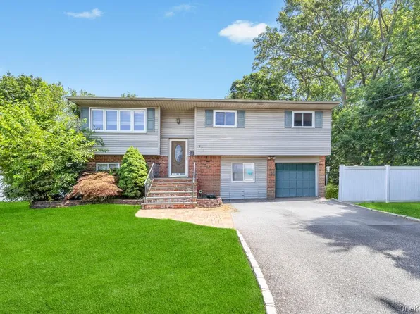 371 W 20th Street, Deer Park, NY 11729