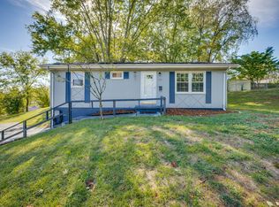 1311 Clearview Dr, Johnson City, TN 37604