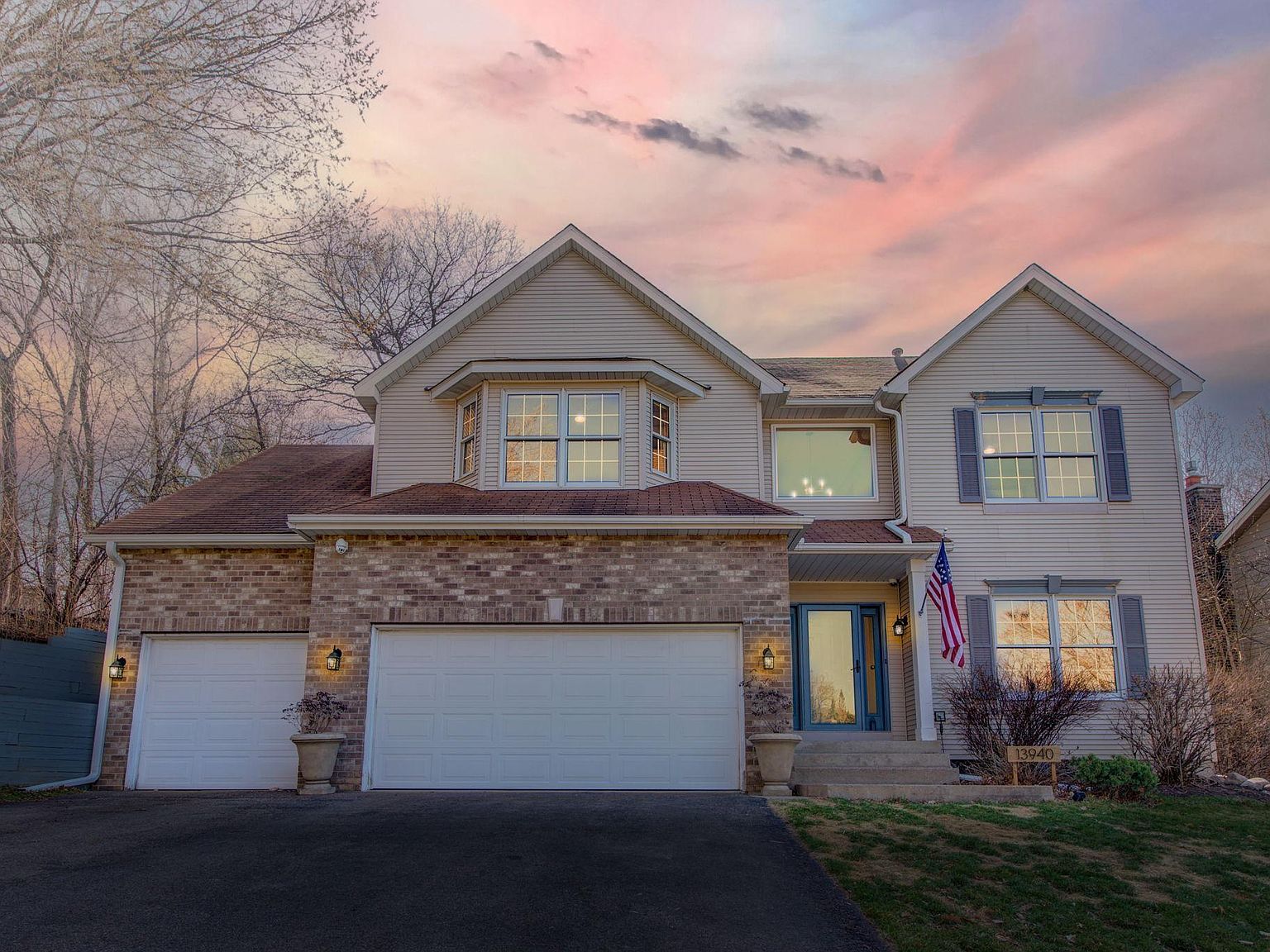 13940 Pennock Ave, Apple Valley, MN 55124 Zillow