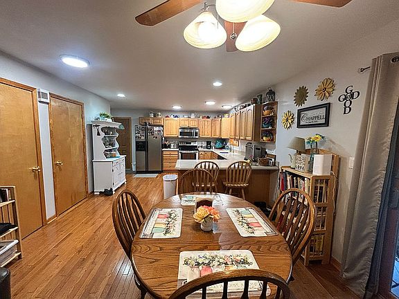 5th image of 18512 Oxbow Dr