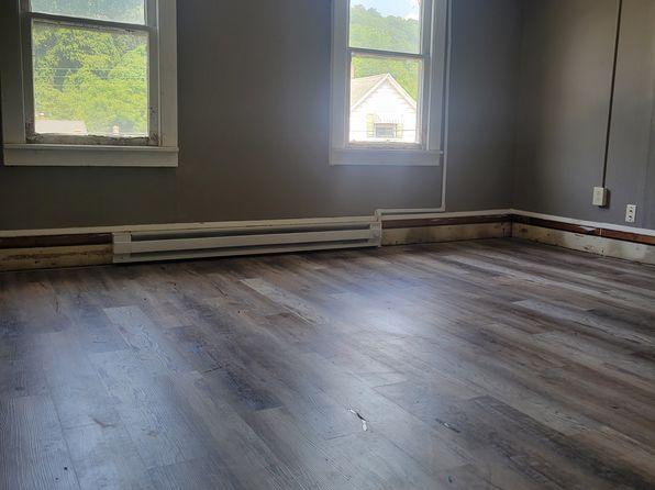 159 W Main St #C