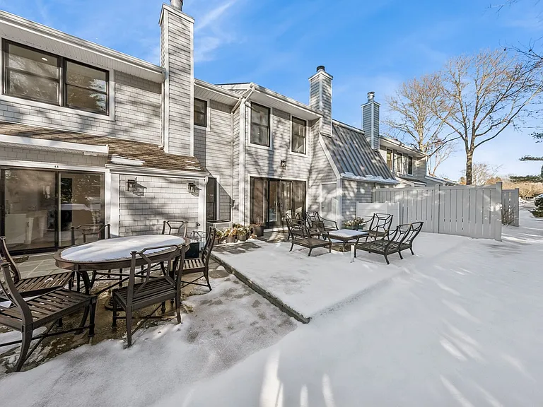 50 Hubbard Ln #64 — Photo 27